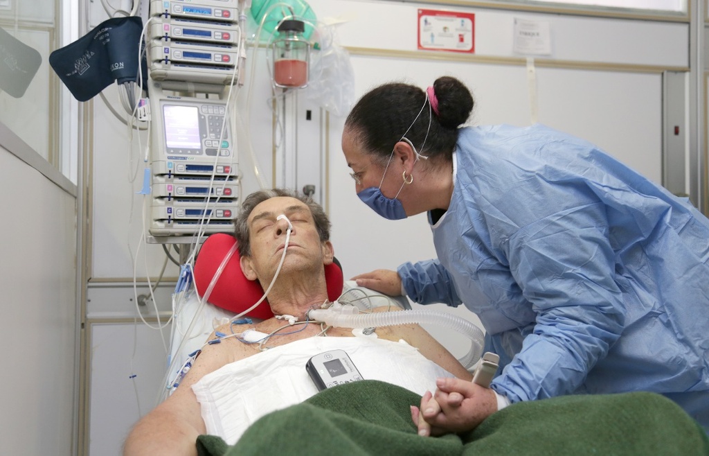 Colocan cirujanos del IMSS el tercer corazón artificial paciente (+Fotos)