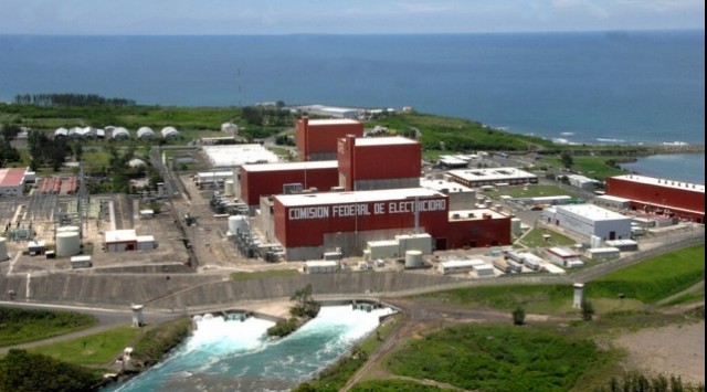 Recorren politécnicos la Central Nuclear de Laguna Verde