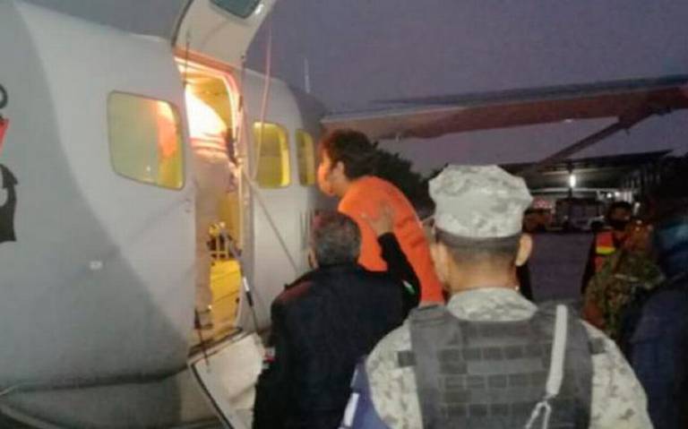 Autoridades trasladan a Chiapas a presuntos autodefensas detenidos