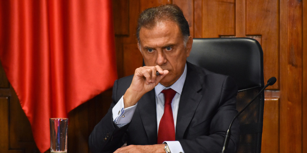 Confirma PGR, se investiga a Yunes Linares por lavado de dinero y enriquecimiento ilícito