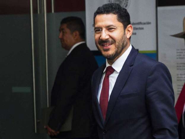 Reprende Batres al Senado por tuit incómodo