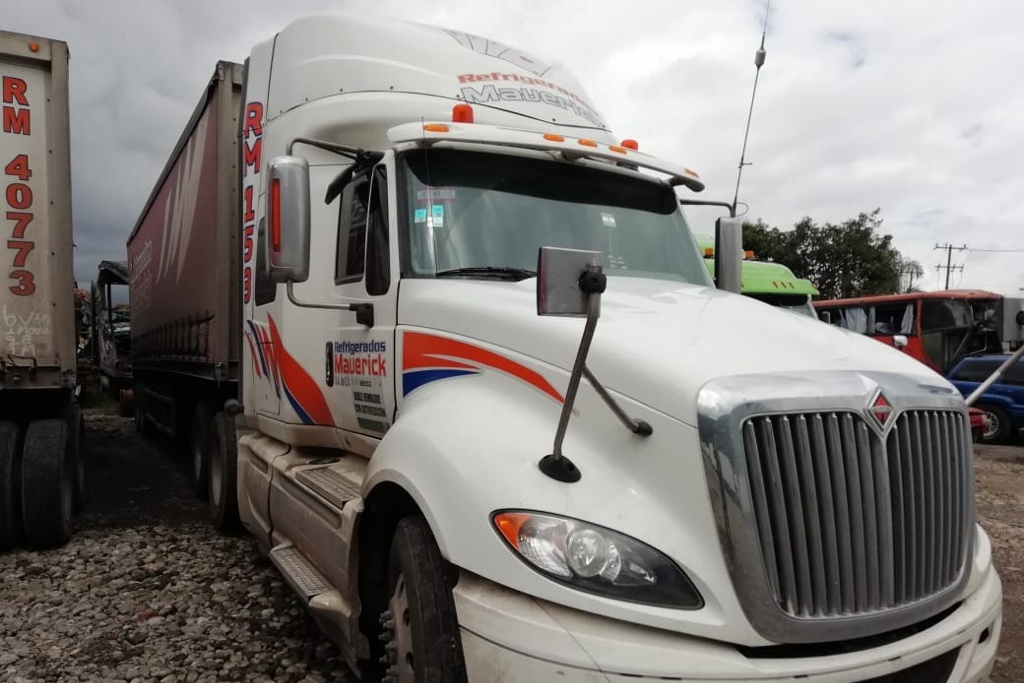 Investiga PGR robo de 100 toneladas de cerveza hallada en autopista de Veracruz