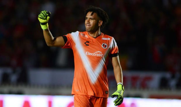 ¡Operan a Pedro Gallese en Pachuca!