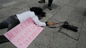 Cada 15 horas agreden a un periodista en México: Artículo 19