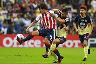 Clásico azulcrema! América vence a Chivas y lo manda al fondo de la general