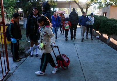 Regresan a clases 25 millones de alumnos de nivel básico