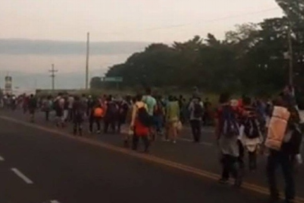 Distribuye PGR cartilla de protección para a migrantes que ingresan a México