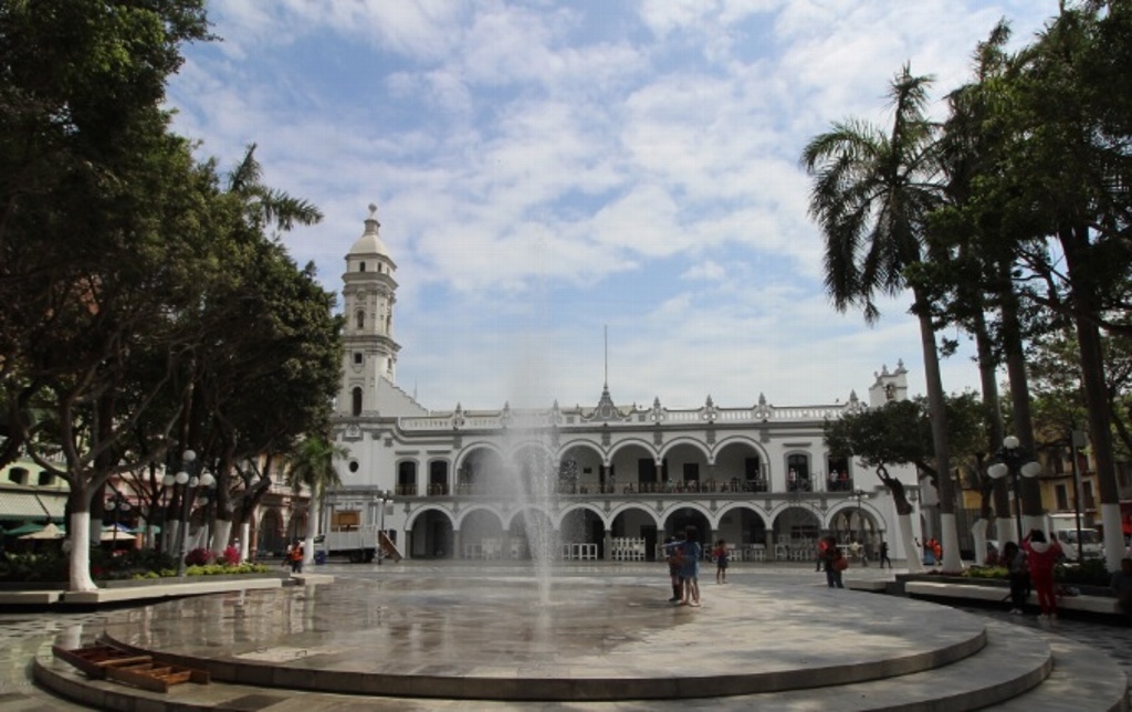 Estamos a la espera que AMLO y Gobernador confirmen asistencia a los 500 Años de Veracruz: Xóchitl Arbesú