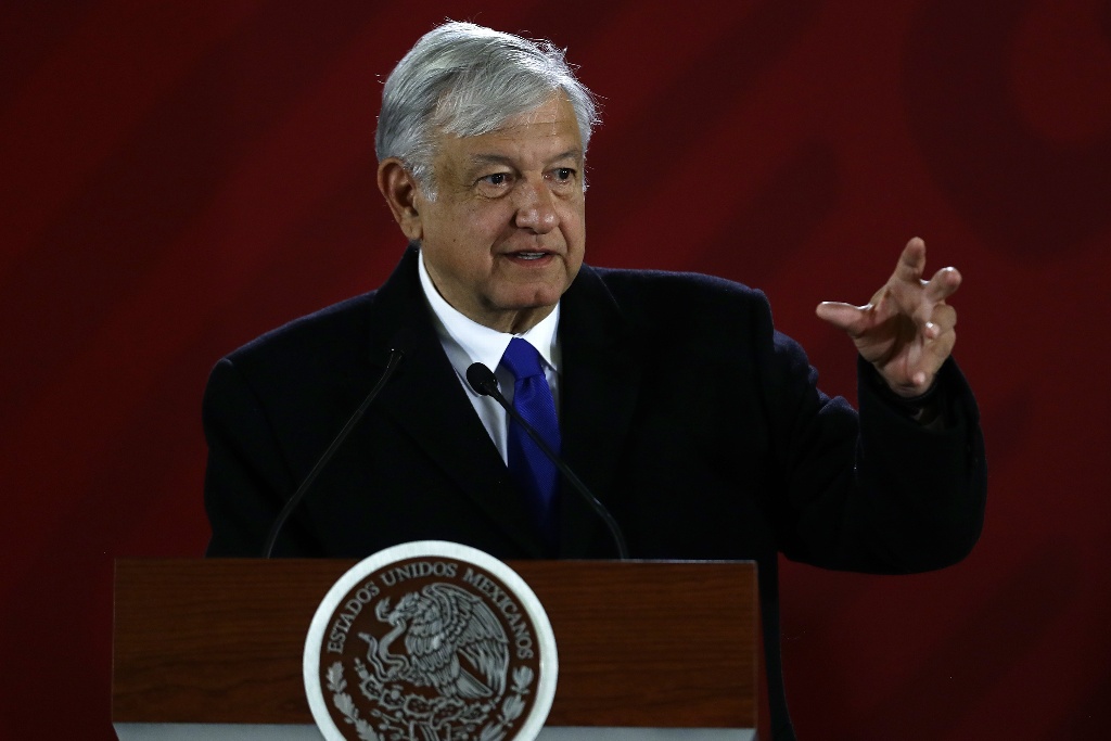 En el caso Venezuela nos conduciremos con los principios de no intervención: López Obrador
