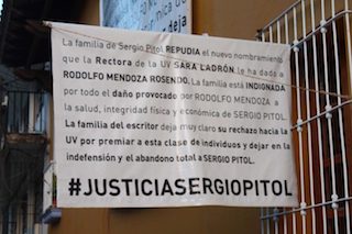 Familia de Sergio Pitol repudia el nombramiento en la UV del exduartista Rodolfo Mendoza