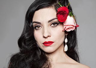 Mon Laferte explota contra la prensa