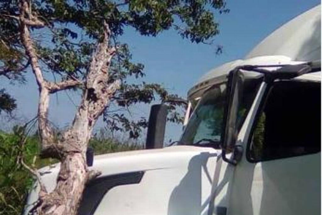 Enfrentamiento en Veracruz entre huachicoleros y personal de Pemex deja un muerto