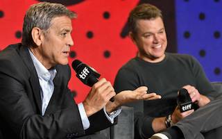 Clooney y Damon lanzan con film “Suburbicon”, su cruzada contra el racismo