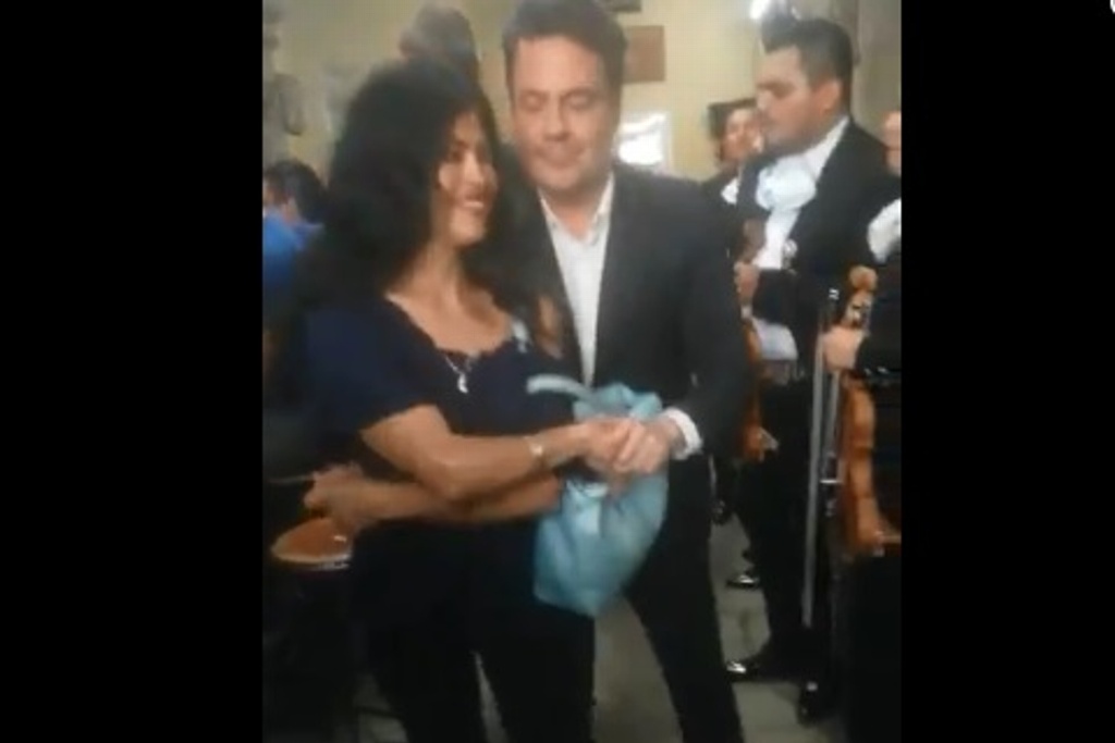 Celebra Aristóteles Sandoval bebiendo tequila, cantando y bailando fin de su gobierno (+Video)