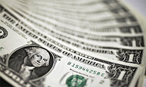Dólar inicia la semana en 18.94 pesos en terminal área capitalina