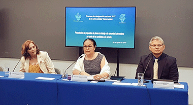 Presume Sara Ladrón de Guevara haber bajado deuda de la UV durante su gestión