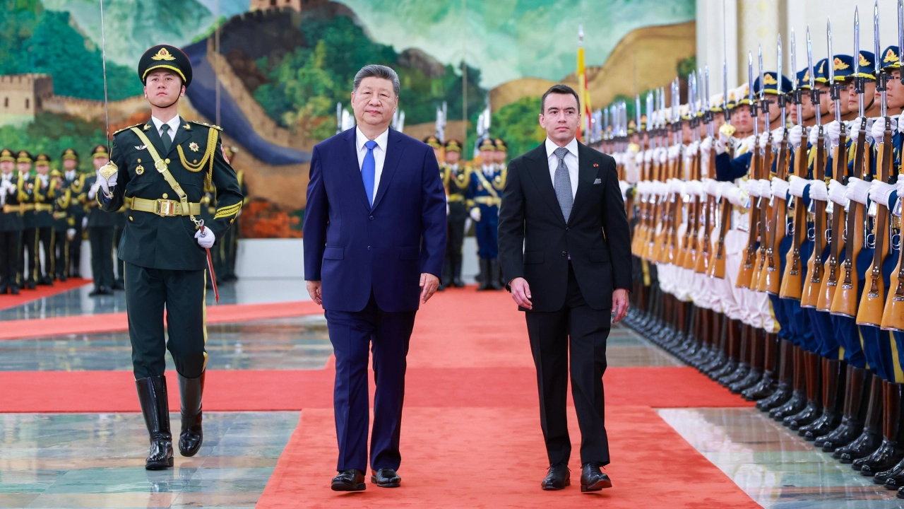 Noboa y Xi alcanzan en Pekín siete acuerdos de colaboración en comercio, comunicaciones e industria «verde»