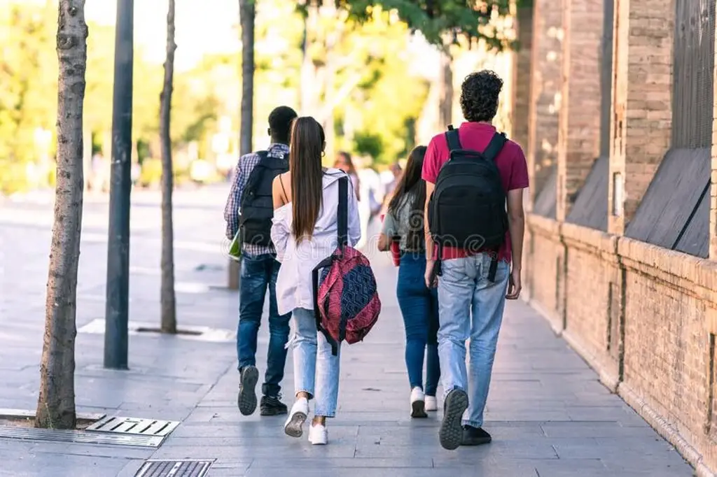 Jóvenes que buscan empleo: ofrecen más de 8 mil oportunidades ¿Dónde?